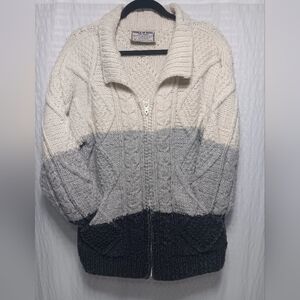 World of Wool 💯 Wool Ladies full zip sweater.  Size M